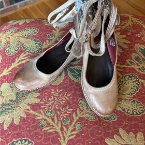 Freebird by Steven Brown Leather Shoes